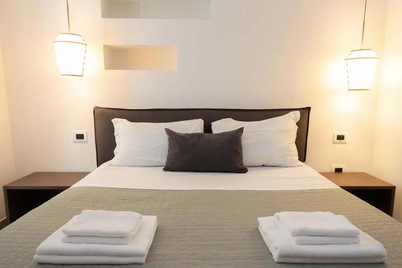 Maison Maneli Rome