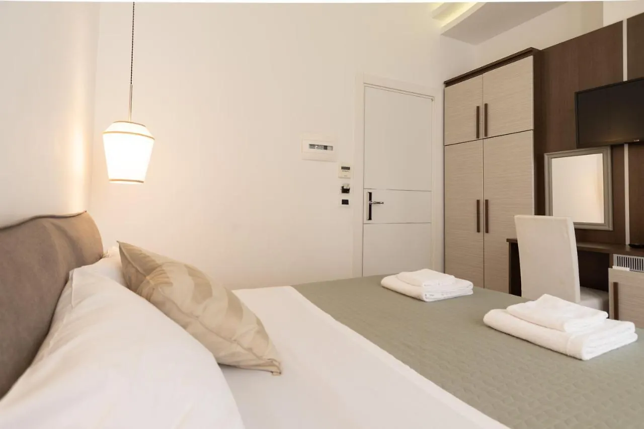 Maison Maneli Rome