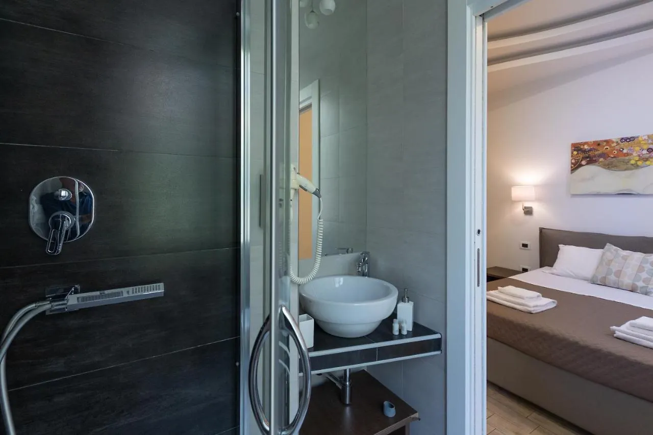 Maison Maneli Rome