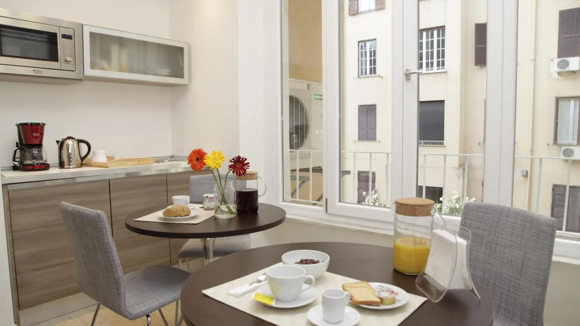 Maison Maneli Rome 3*,  Italie