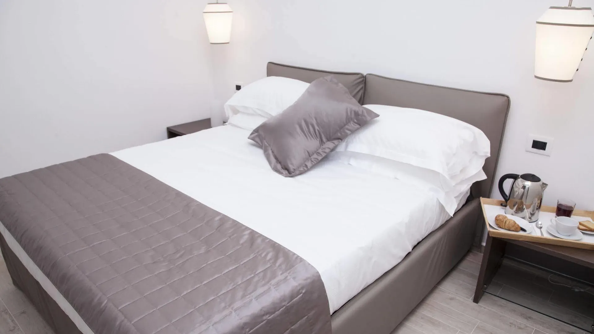 Maison Maneli Rome