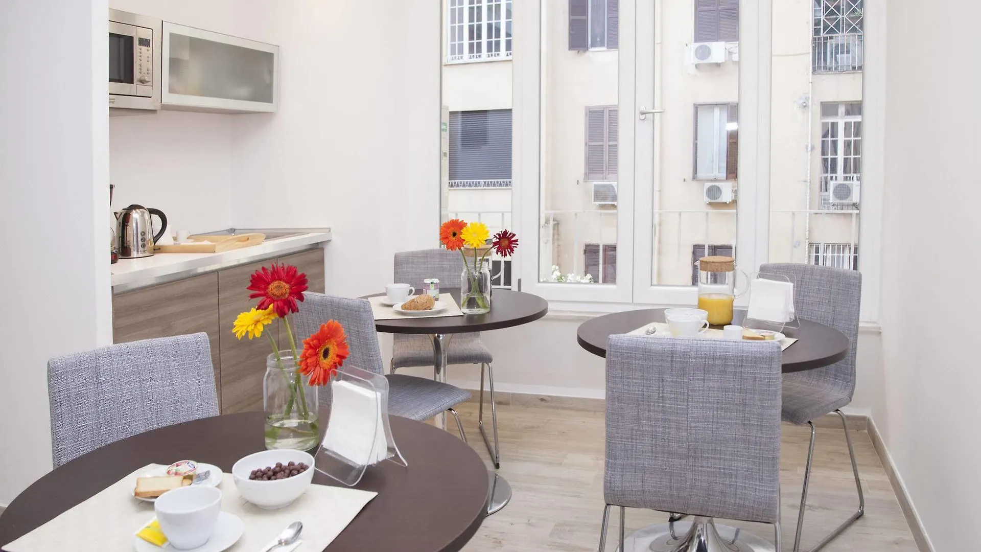 Maison Maneli Rome Italie